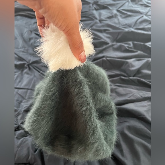 Set of 4 hats NWT & NWOT - Picture 4 of 5